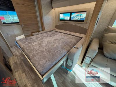 2025 Wayfarer 25 XRW - Photo 17