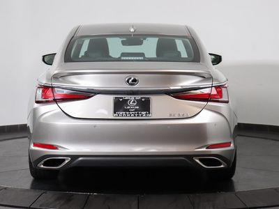 2020 Lexus ES - Photo 4