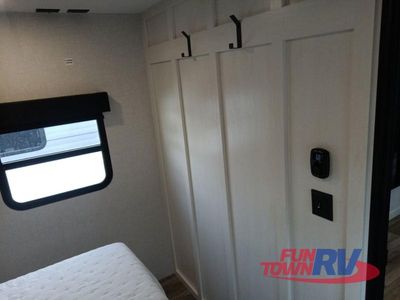 2026 Venture RV Stratus - Photo 25