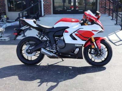 2026 Yamaha YZF-R7 70th Anniversary Edition — front three-quarter view
