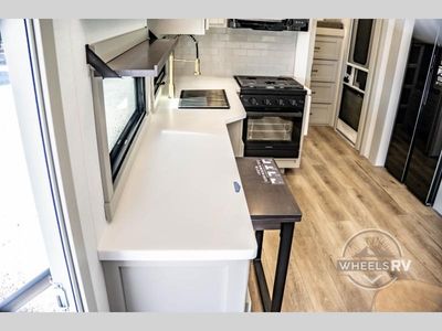 2026 Brinkley Model Z - Photo 35