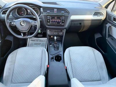 2020 Volkswagen Tiguan — photo 14 view
