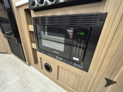2025 Forest River RV Wildwood X-Lite - Photo 62
