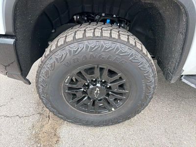 2026 Chevrolet Silverado 2500 HD — photo 12 view