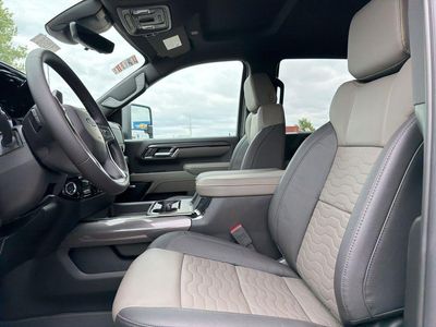 2026 Chevrolet Silverado 2500 HD — photo 27 view
