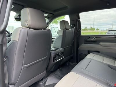 2026 Chevrolet Silverado 2500 HD — photo 21 view