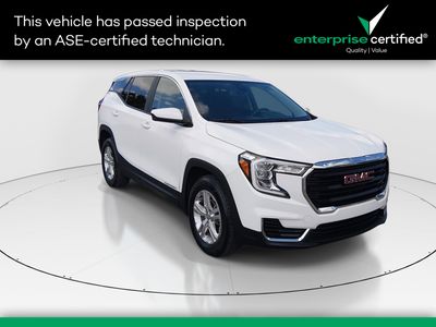 2024 GMC Terrain FWD 4dr SLE — front three-quarter view