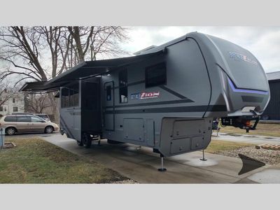 2025 Keystone RV Fuzion - Photo 3