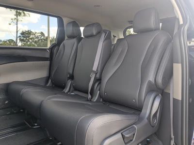 2026 Kia Carnival — photo 18 view