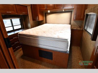 2014 Forest River RV Legacy Elite — photo 46 view