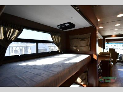 2014 Forest River RV Legacy Elite — photo 39 view
