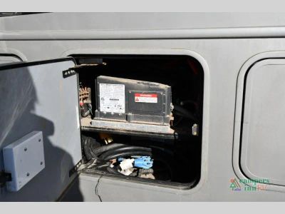 2014 Forest River RV Legacy Elite — photo 16 view