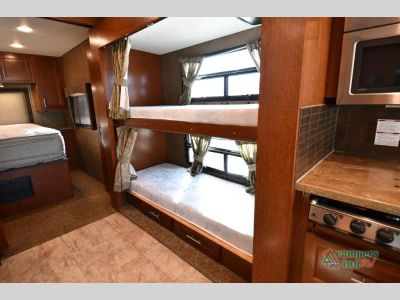 2014 Forest River RV Legacy Elite — photo 38 view