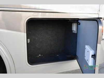 2014 Forest River RV Legacy Elite — photo 10 view