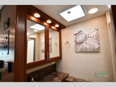 2014 Forest River RV Legacy Elite — photo 42 view