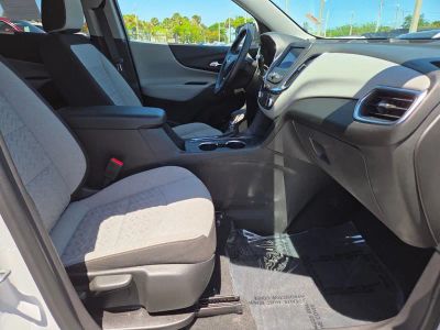 2024 Chevrolet Equinox — photo 10 view