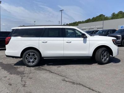 2026 Ford Expedition - Photo 2