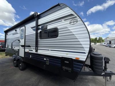 2026 Palomino PUMA 220FK — front three-quarter view