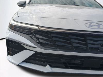 2026 Hyundai ELANTRA — photo 10 view