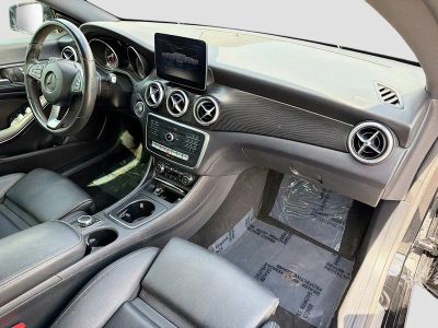 2018 Mercedes-Benz CLA — photo 12 view