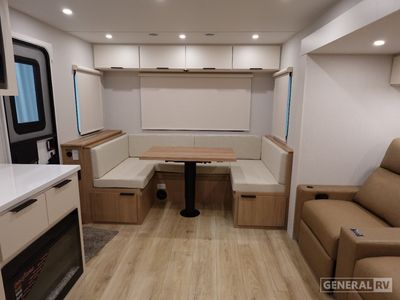 2026 Winnebago Thrive - Photo 5