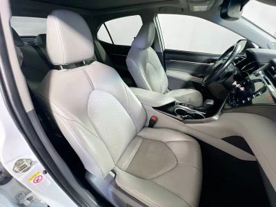 2019 Toyota Camry — photo 27 view