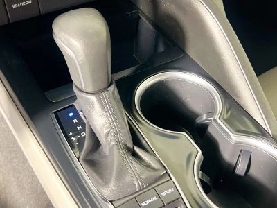 2019 Toyota Camry — photo 21 view
