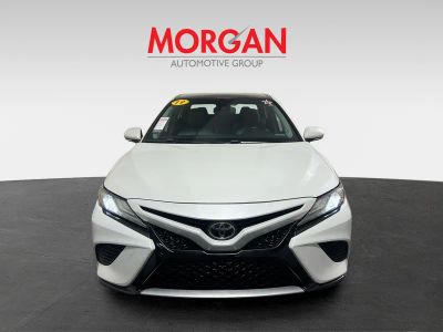 2019 Toyota Camry — photo 8 view