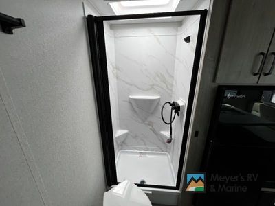 2026 Grand Design Imagine AIM - Photo 18