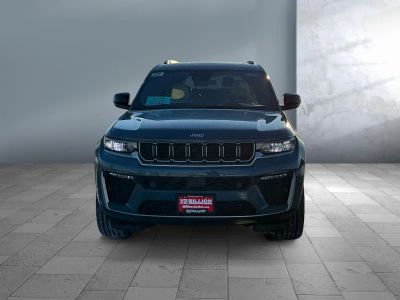 2026 Jeep Grand Cherokee L — side profile view