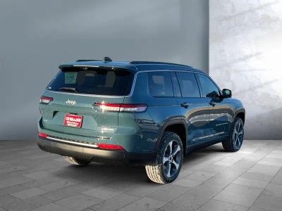 2026 Jeep Grand Cherokee L — engine compartment view