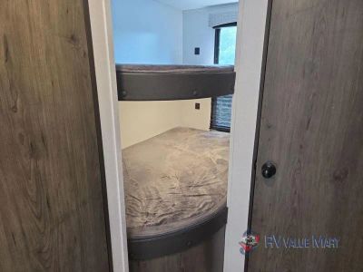2022 Coachmen RV Clipper Ultra-Lite — photo 28 view