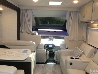2026 Thor Motor Coach Magnitude - Photo 6