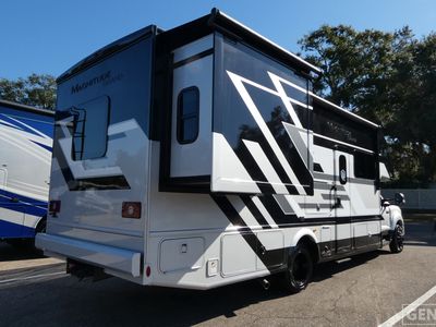 2026 Thor Motor Coach Magnitude - Photo 4