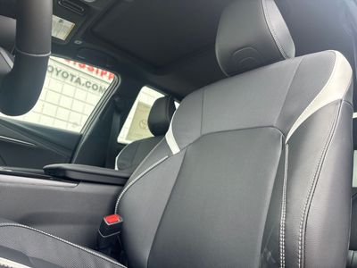 2026 Toyota Camry - Photo 11