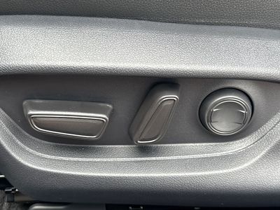2026 Toyota Camry - Photo 10