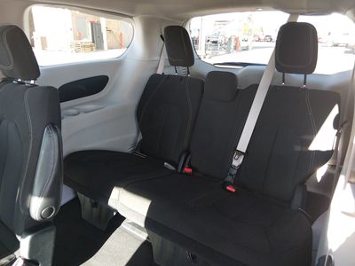 2023 Chrysler Voyager - Photo 18