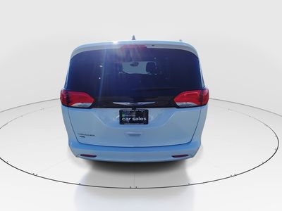 2023 Chrysler Voyager - Photo 6