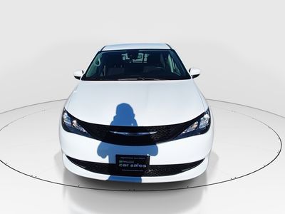 2023 Chrysler Voyager - Photo 2