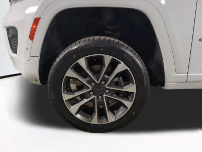 2022 Jeep Grand Cherokee L — photo 11 view