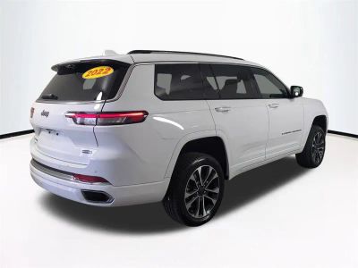 2022 Jeep Grand Cherokee L — detail view