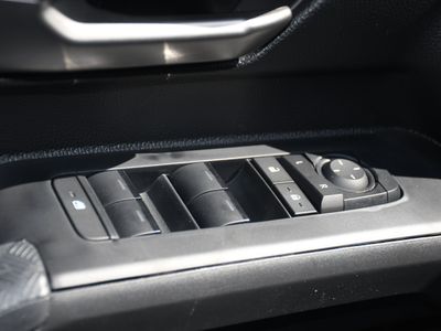 2026 Toyota Tacoma i-FORCE MAX - Photo 6