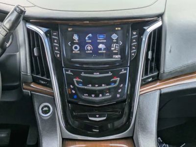 2018 Cadillac Escalade — photo 20 view