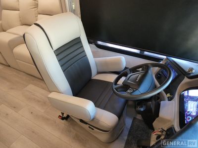 2026 Holiday Rambler Nautica — photo 8 view