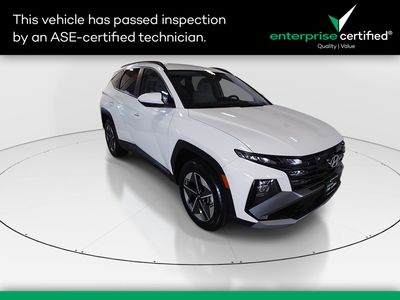 2025 Hyundai Tucson SEL AWD — front three-quarter view