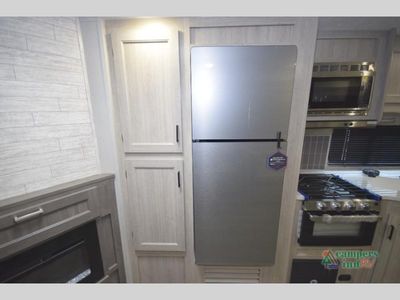 2026 Coachmen RV Catalina Legacy — photo 26 view