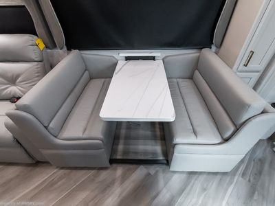2026 Fleetwood Bounder - Photo 10