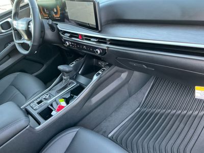 2026 Kia Sorento — photo 13 view