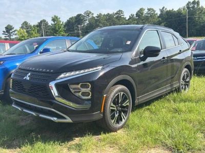 2026 Mitsubishi Eclipse Cross SE in Labrador Black Pearl — front three-quarter view