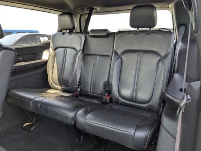 2022 Jeep Wagoneer — photo 15 view